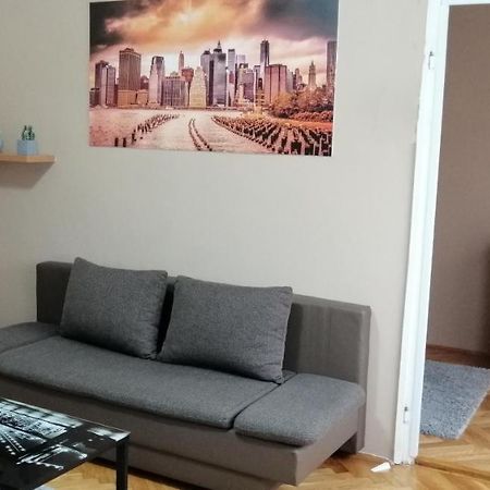 Startpont Apartman Pecs Exterior photo